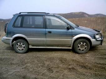 1993 Mitsubishi RVR Pictures