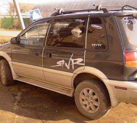 1993 Mitsubishi RVR Pictures