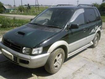 1993 Mitsubishi RVR Pictures