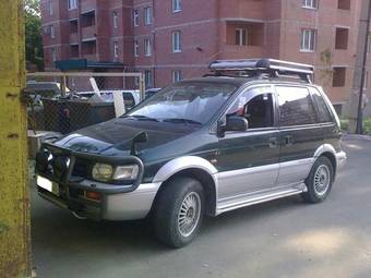 1993 Mitsubishi RVR Photos