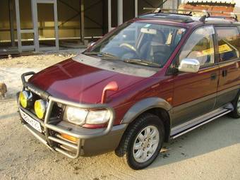 Mitsubishi RVR