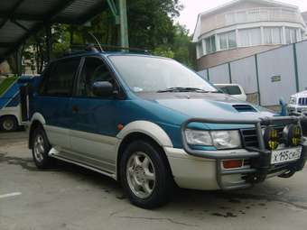 1994 Mitsubishi RVR Pictures