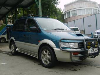 1994 Mitsubishi RVR Photos