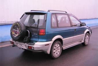 1994 Mitsubishi RVR Photos