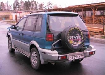 1994 Mitsubishi RVR Photos