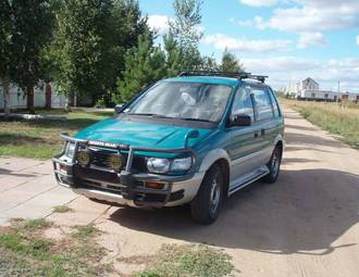 1994 Mitsubishi RVR Pictures