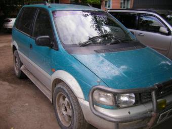 1994 Mitsubishi RVR Photos