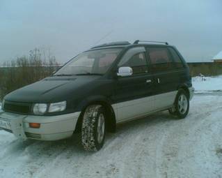 1994 Mitsubishi RVR Images