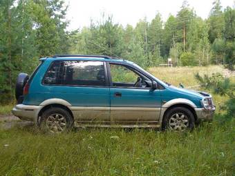 1994 Mitsubishi RVR Pictures