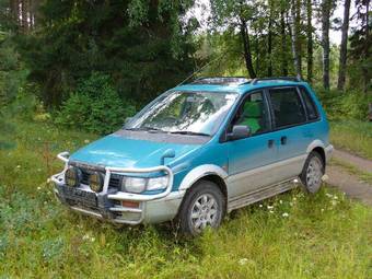 1994 Mitsubishi RVR Photos