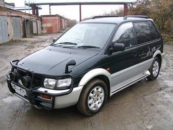 1994 Mitsubishi RVR Pictures