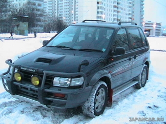 1995 Mitsubishi RVR