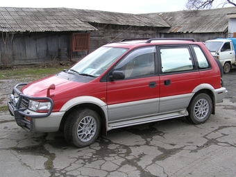 1995 Mitsubishi RVR