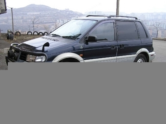 1995 Mitsubishi RVR