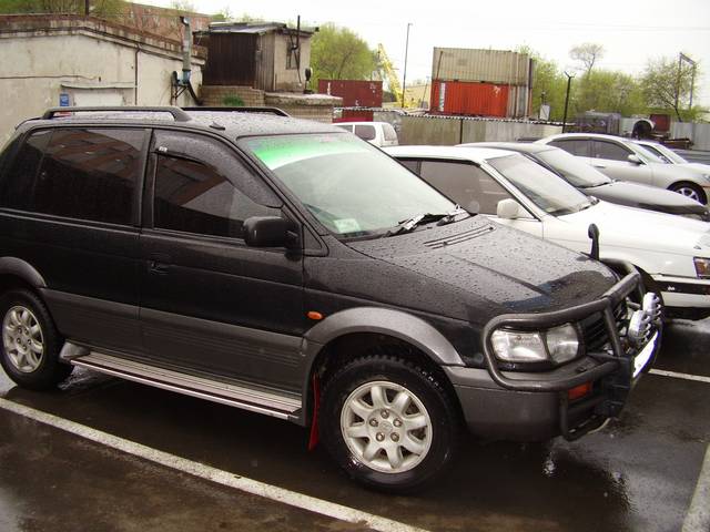1995 Mitsubishi RVR