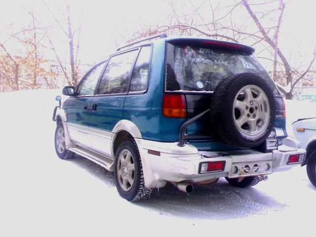 1995 Mitsubishi RVR