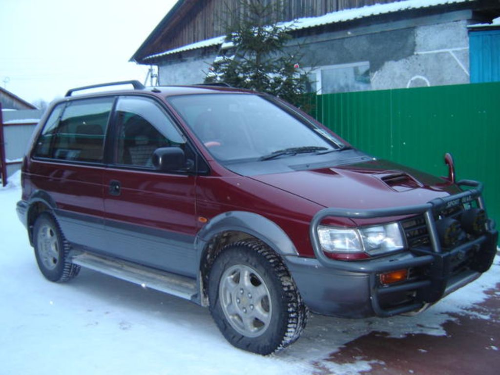 1995 Mitsubishi RVR