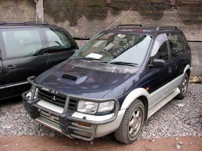 1995 Mitsubishi RVR Pictures