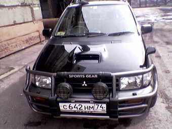 1995 Mitsubishi RVR Photos