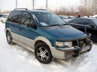 1995 Mitsubishi RVR Pictures