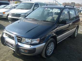 1995 Mitsubishi RVR Pictures