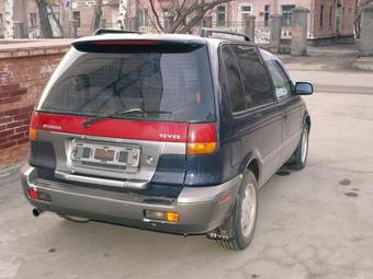 1995 Mitsubishi RVR Pictures