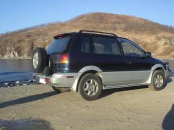 1995 Mitsubishi RVR Pictures