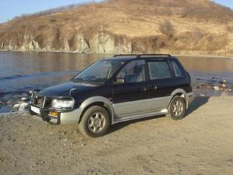 1995 Mitsubishi RVR Photos