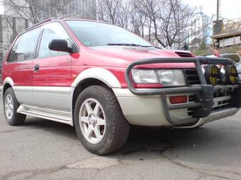 1995 Mitsubishi RVR Images