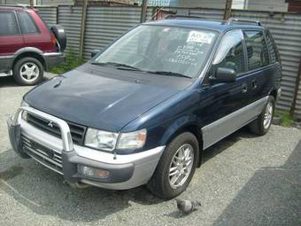 1995 Mitsubishi RVR Photos