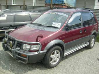 1995 Mitsubishi RVR Pictures