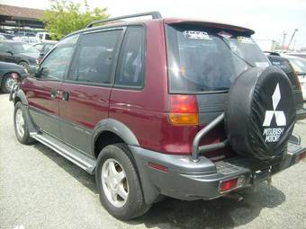 1995 Mitsubishi RVR Photos