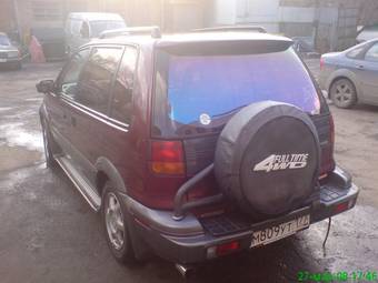 1995 Mitsubishi RVR Pictures