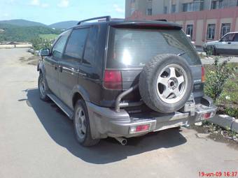 1995 Mitsubishi RVR Photos