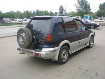 1995 Mitsubishi RVR Photos