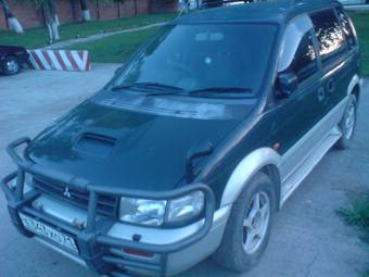 1995 Mitsubishi RVR Pictures