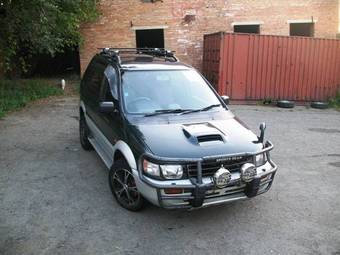 1995 Mitsubishi RVR Photos