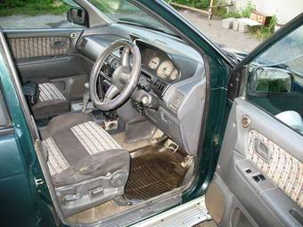 1995 Mitsubishi RVR Images