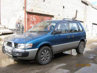 1995 Mitsubishi RVR Pictures