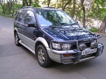 1996 Mitsubishi RVR