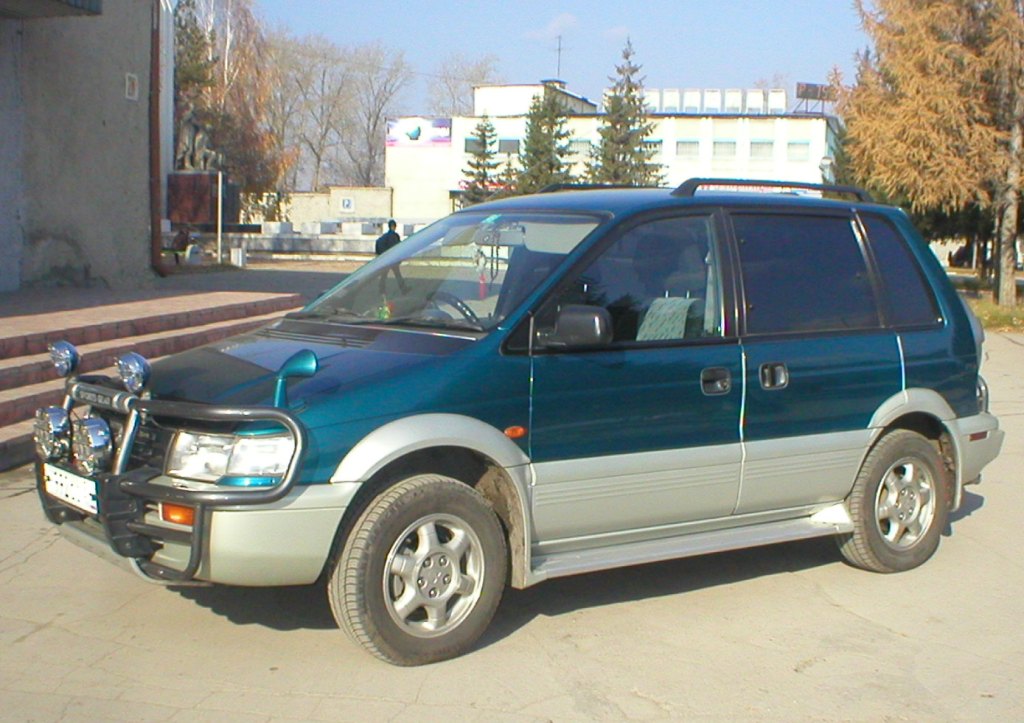 1996 Mitsubishi RVR