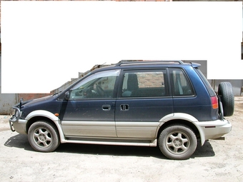 1996 Mitsubishi RVR