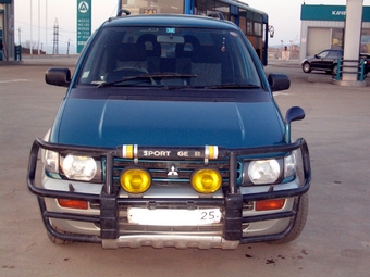 1996 Mitsubishi RVR