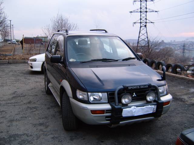 1996 Mitsubishi RVR