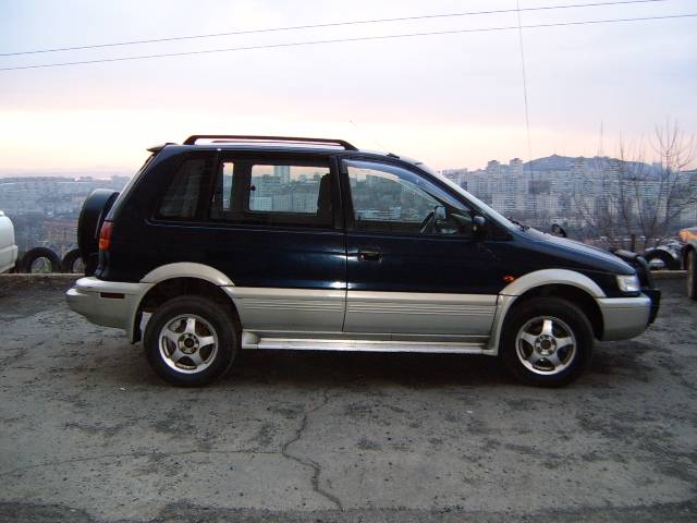 1996 Mitsubishi RVR