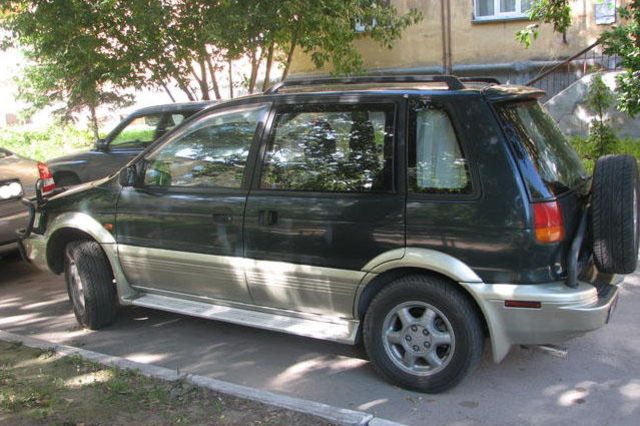 1996 Mitsubishi RVR