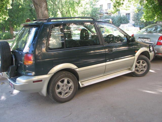 1996 Mitsubishi RVR
