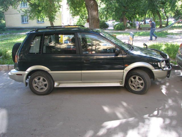 1996 Mitsubishi RVR