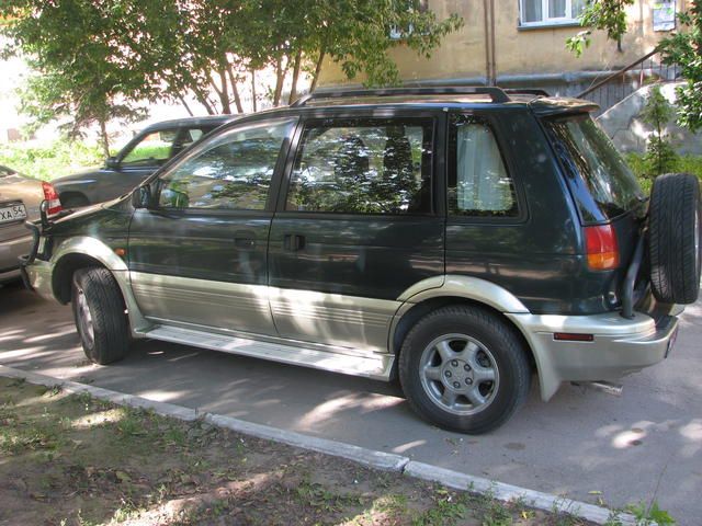 1996 Mitsubishi RVR