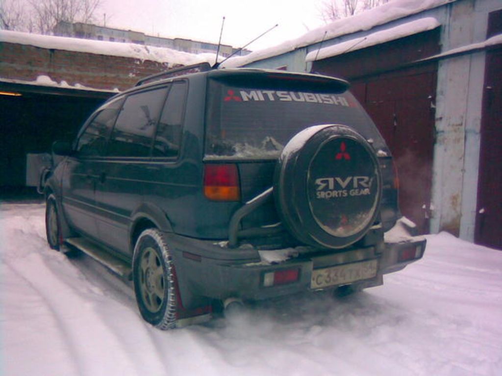 1996 Mitsubishi RVR